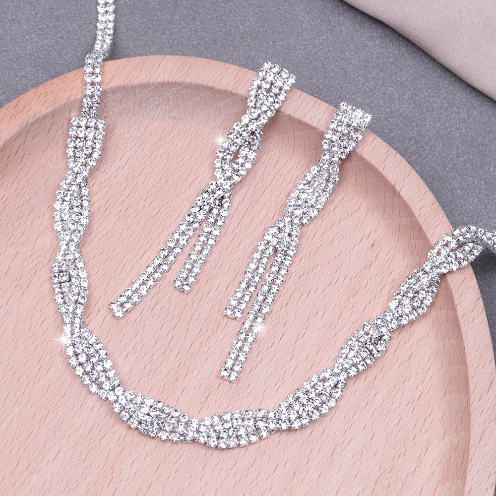 Female Fashion Exaggerated Jewelry Exquisite Silvery Earrings Necklace Set Choker Dinner Decorations For women