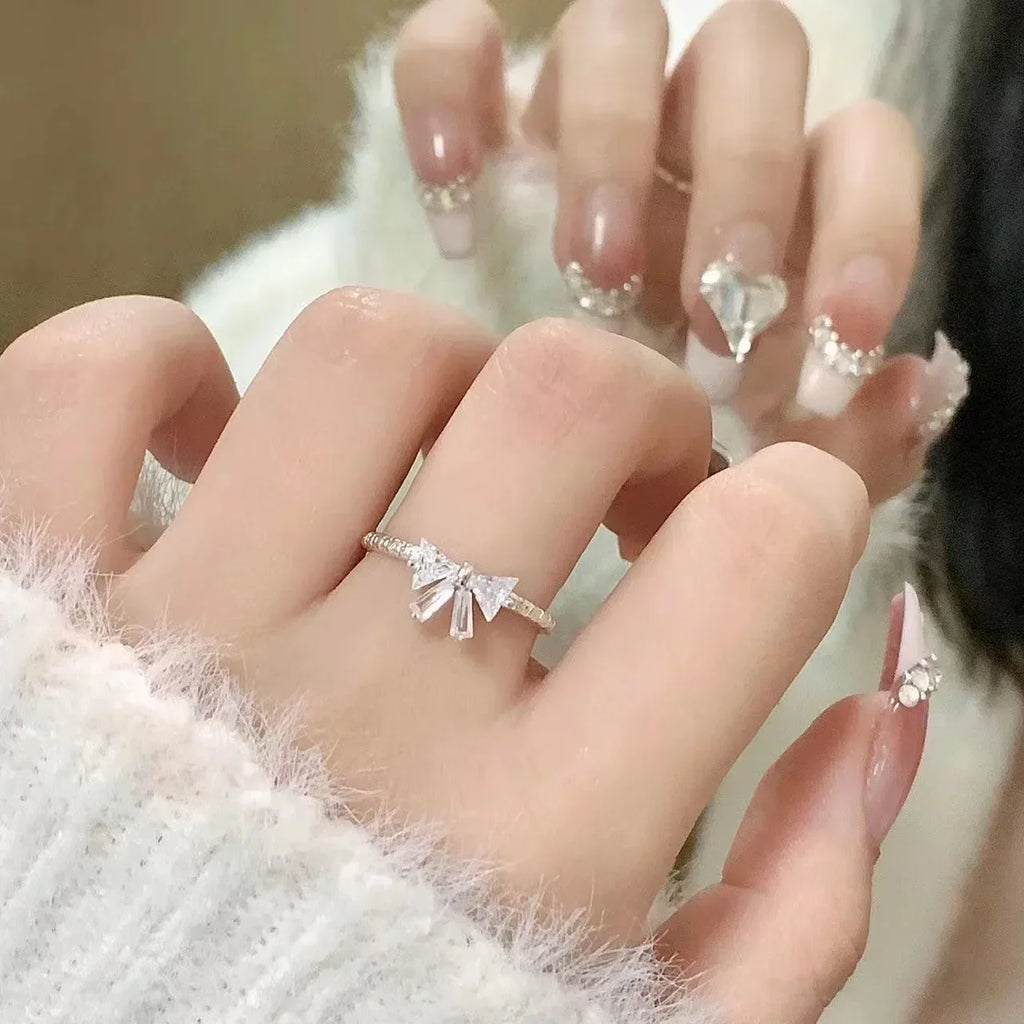 Shiny White Bowknot Rings Female Girls Korean Exquisite Jewelry Open Ring with Shiny Bow Tie Zircon for Party Lovers Gifts